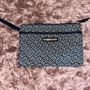 hand bag Tommy Hilfiger, slightly used
